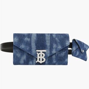 Burberry Deer Printed Quilted Wallet and card Case belt bag